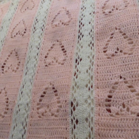 Simply Beautiful Handmade Crocheted Baby Girl Blanket / Throw – ONE OF A KIND - Picture 3 of 9